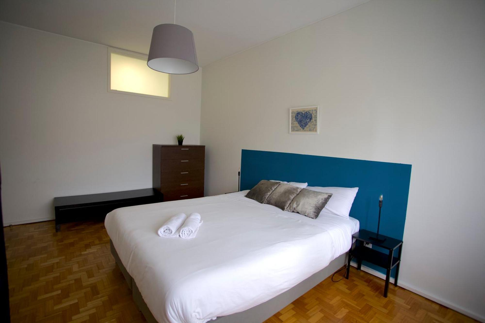 Downtown 3 Bedroom With Balcony - Quiet Street - Family Friendly - Groups Porto Ngoại thất bức ảnh